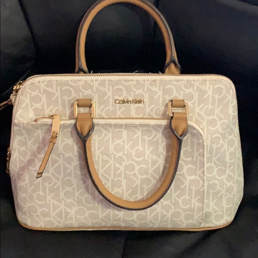 Hand bag